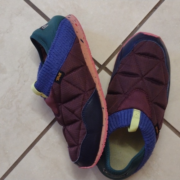 SOLD Cotopaxi X Teva slip on comfort shoe - Picture 2 of 11